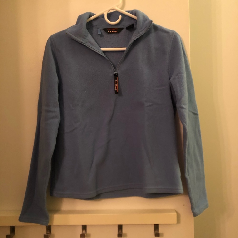 LL Bean light blue long sleeve, 1/4 zip fleece!